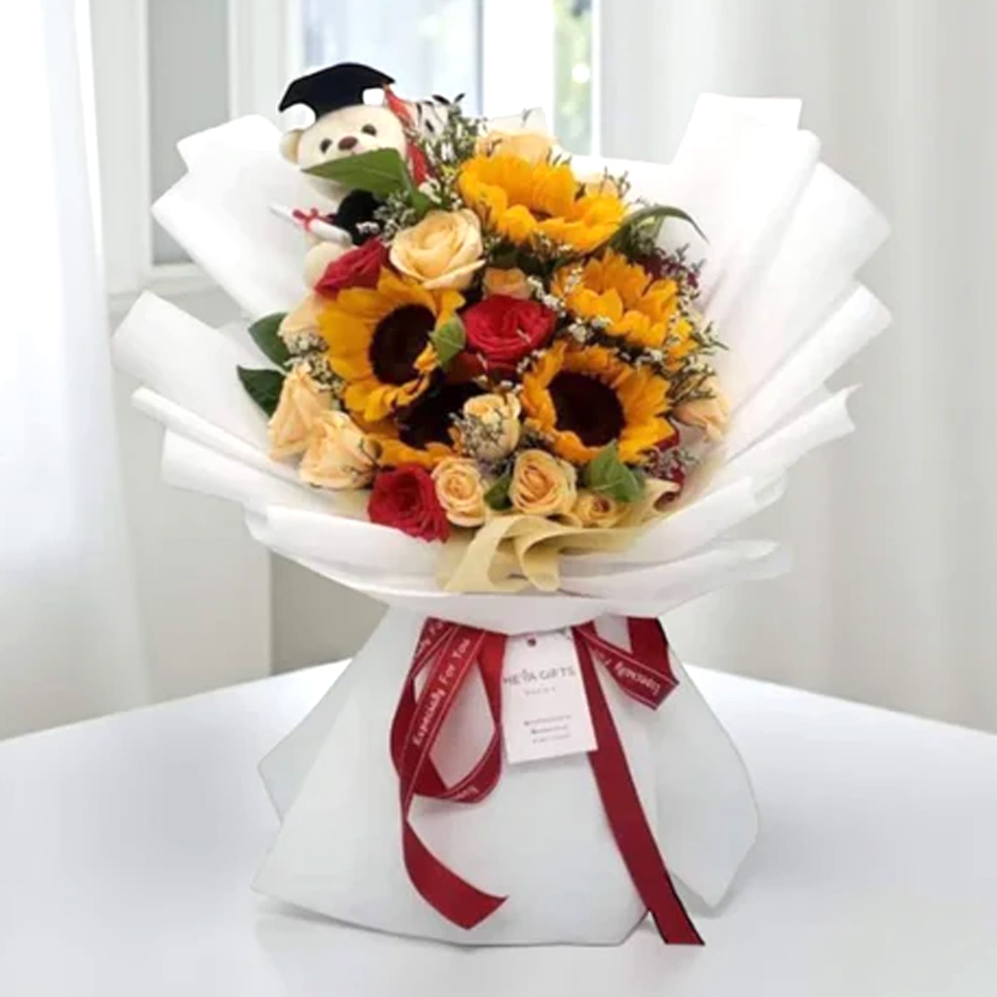 SUNRAY Sunflower Rose Graduation Bouquet | Convocation Gift | Heva Gifts