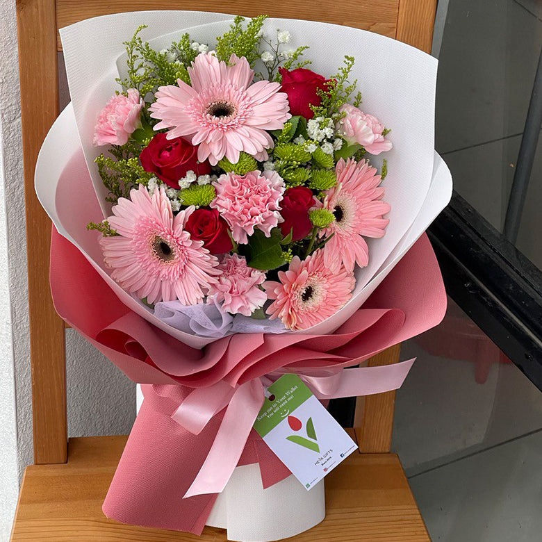 COSMO FLOWER BOUQUET Florist Selangor Free Delivery Heva Gifts