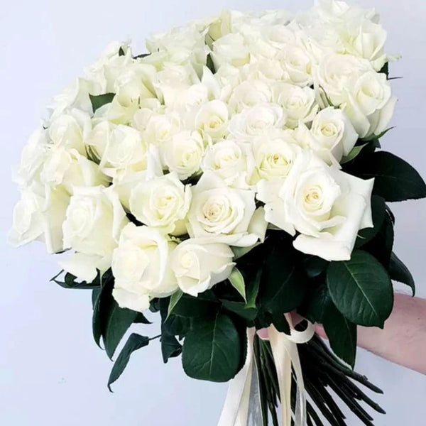 DELLA PREMIUM WHITE ROSE BOUQUET