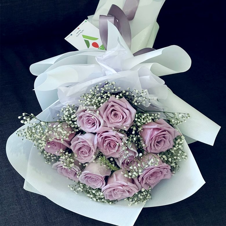 PURPLE ROSE BOUQUET MEANING