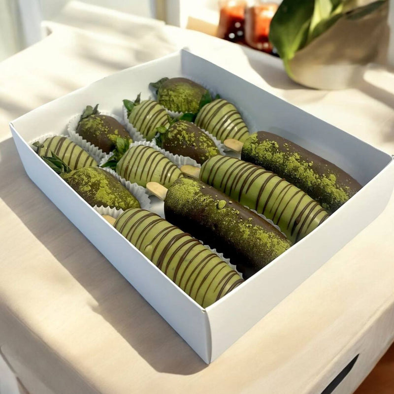 ELLE Matcha - Matcha Chocolate covered Strawberries & Bananas