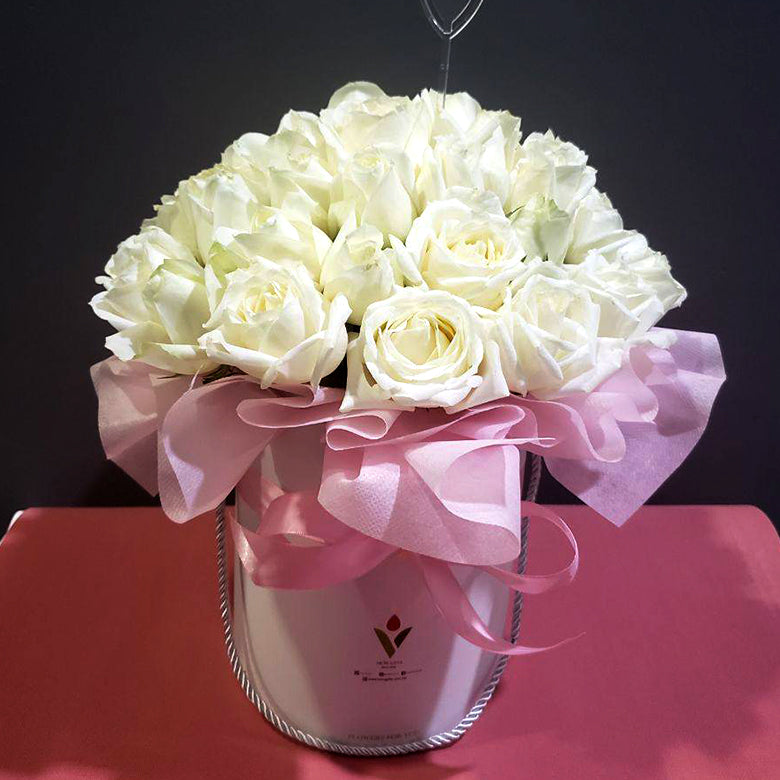 KRISTEN White Rose Box Arrangement Best Florist Delivery Heva Gift