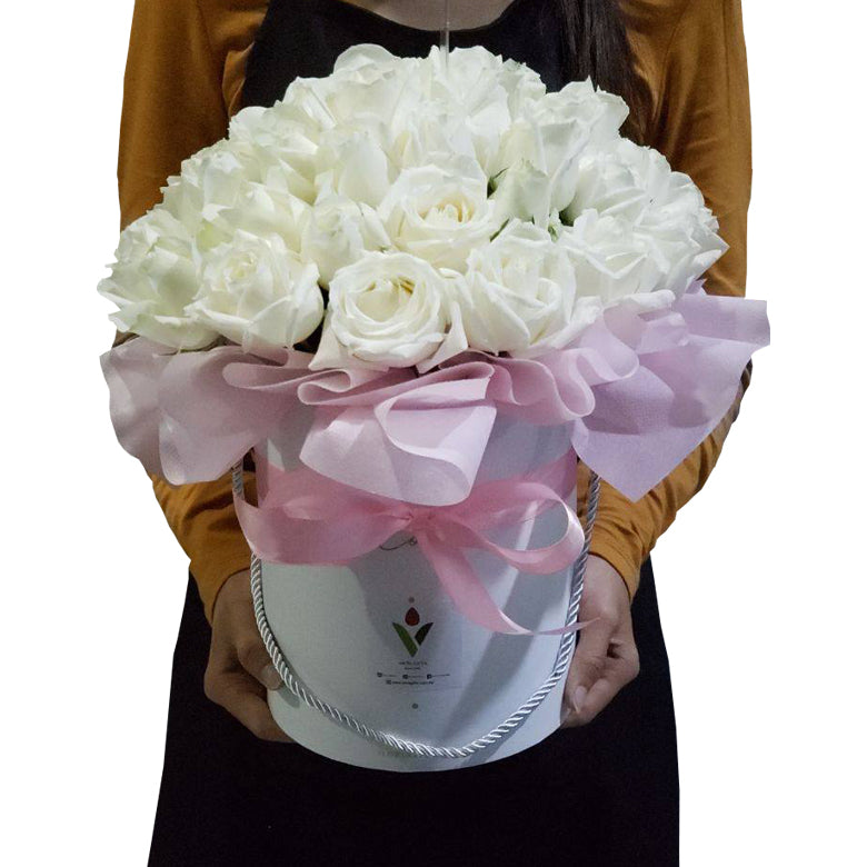 KRISTEN White Rose Box Arrangement | Best Florist Delivery | Heva Gift ...
