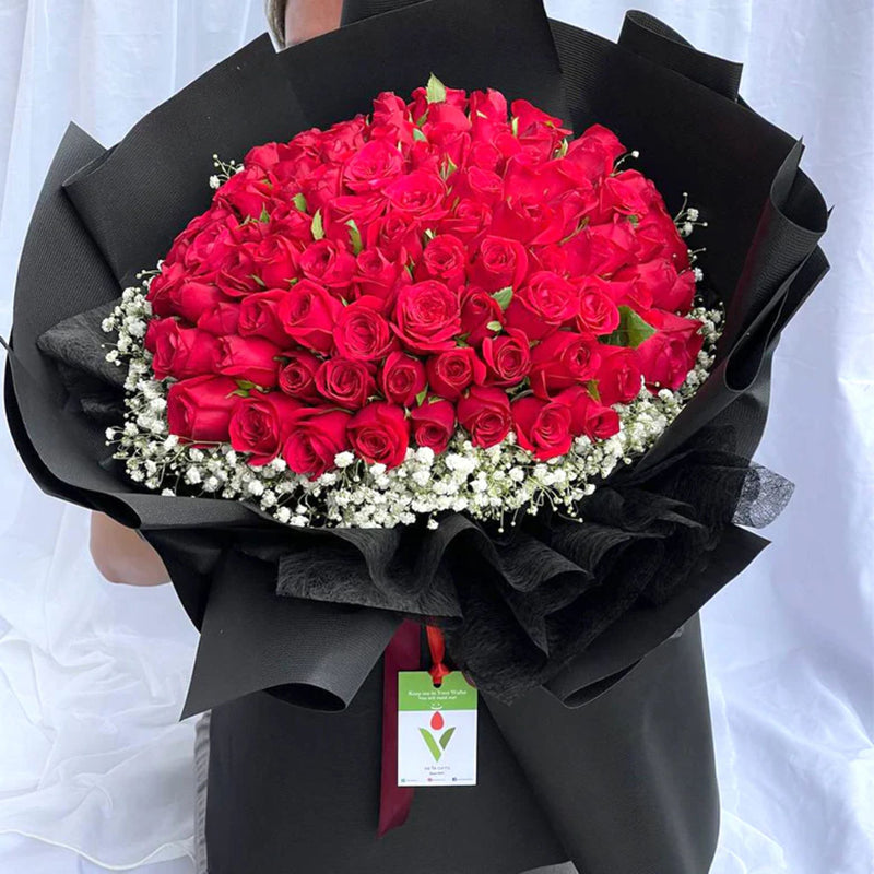 LUXURY RED ROSE BOUQUET