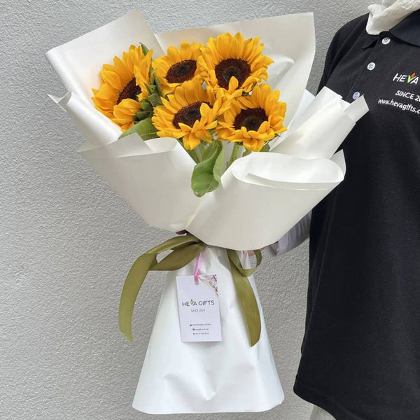 SURIA Sunflower Bouquet