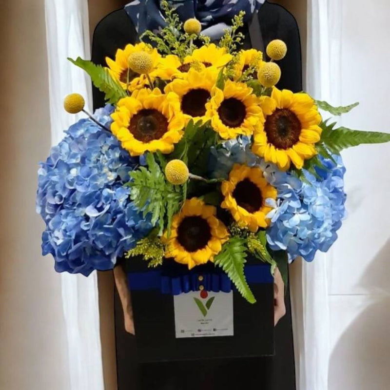 SHAMI Premium Flower Arrangement