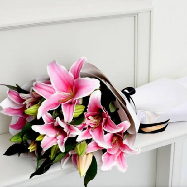 VIDA PINK LILY BOUQUET