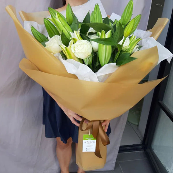 WHITE WONDER Rose and Lily Bouquet