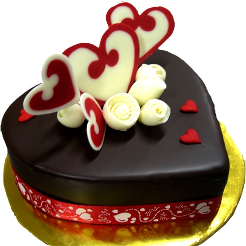 HEART CHOCOLATE CAKE