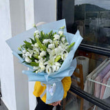 SCARLETT Luxury Lily Bouquet