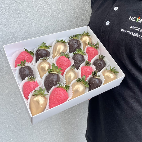 SWEET GOLD Chocolate dipped Strawberries