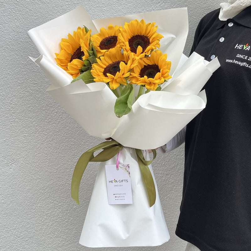 SURIA Sunflower Bouquet