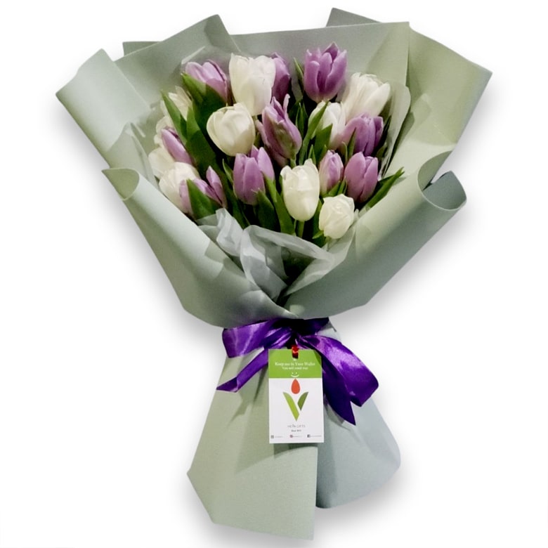 white and purple tulip bouquet